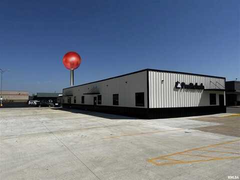 1706 W. Main St, Carmi, IL 62821