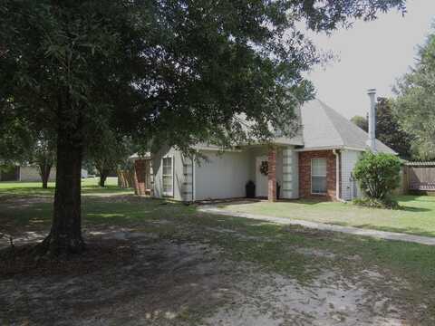 57 Cambridge Circle, Picayune, MS 39466