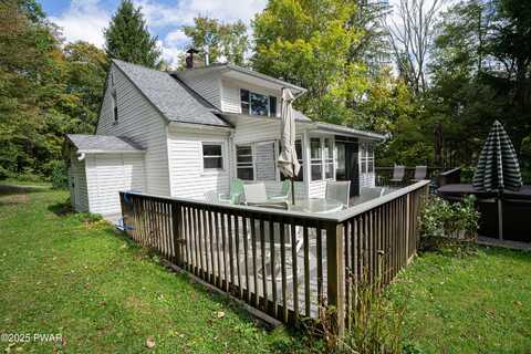 426 Crestmont Drive, Newfoundland, PA 18445
