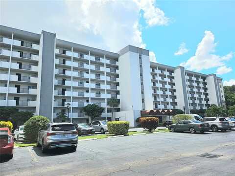 5860 NW 44th St, Lauderhill, FL 33319