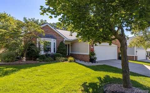 30796 Golden Ridge, Novi, MI 48377