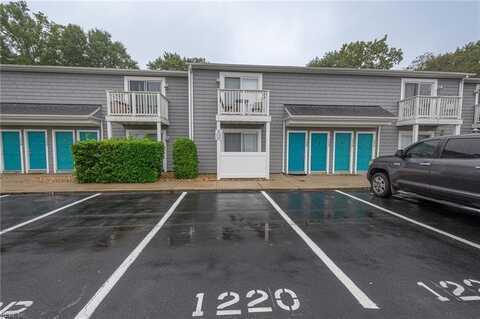 1220 Indian Road, Virginia Beach, VA 23451