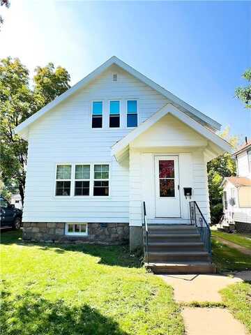 2509 3rd Avenue E, Hibbing, MN 55746