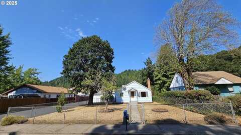 47861 COMMERCIAL ST, Oakridge, OR 97463