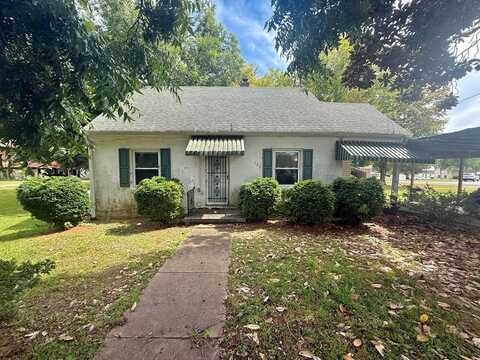 152 H St, Keysville, VA 23947