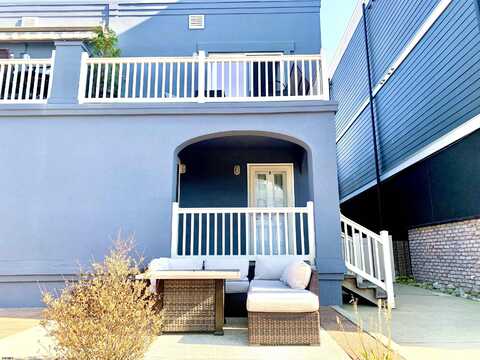 9706 Ventnor Ave, Margate City, NJ 08402