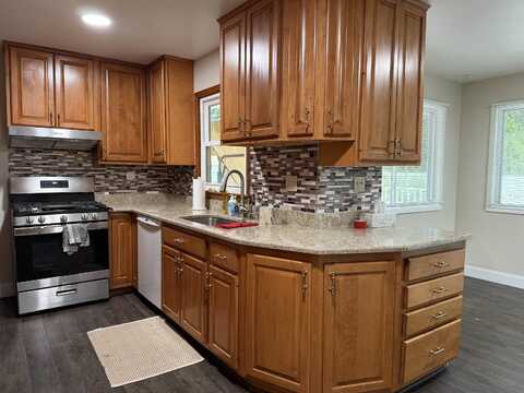 6 Hillcrest Ave, Potsdam, NY 13676