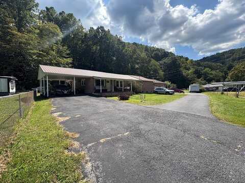 880 Lynn Springs, Swords Creek, VA 24649