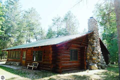 10118 Curwood Trail, Roscommon, MI 48635