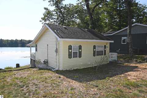 2855 Island Lake Drive, National City, MI 48748