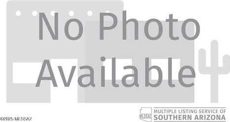8001 N Casas Placita, Tucson, AZ 85742