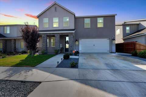119 NE Riverway Drive, Visalia, CA 93291