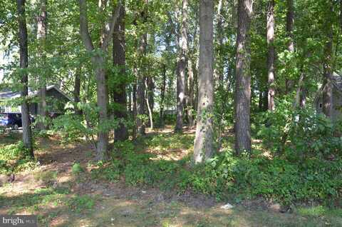 912 CALVERT AVE., SAINT MICHAELS, MD 21663