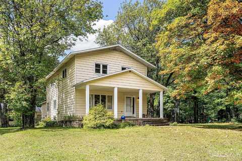23 Horseshoe Lake, Negaunee, MI 49866