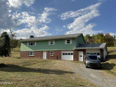 387 Asbury Lane, Altoona, PA 16601