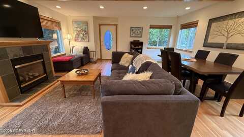 1644 W 11th Avenue, Anchorage, AK 99501