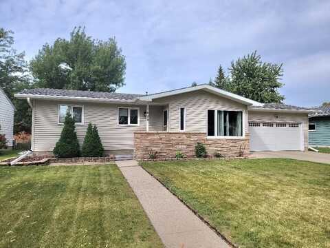 1409 N State Street, Aberdeen, SD 57401