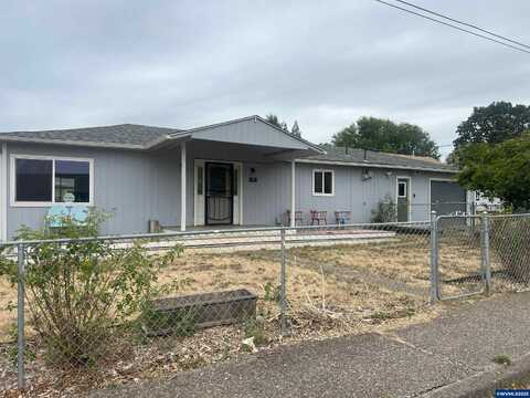 373 SW Church St, Dallas, OR 97338