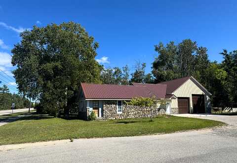 725 & 723 W Central Avenue, Mackinaw City, MI 49701