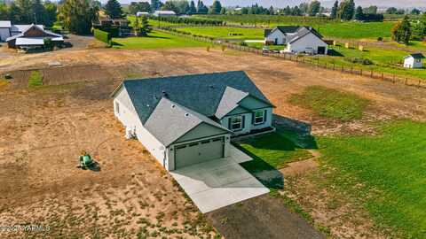 12312 Nelson Rd, Yakima, WA 98903