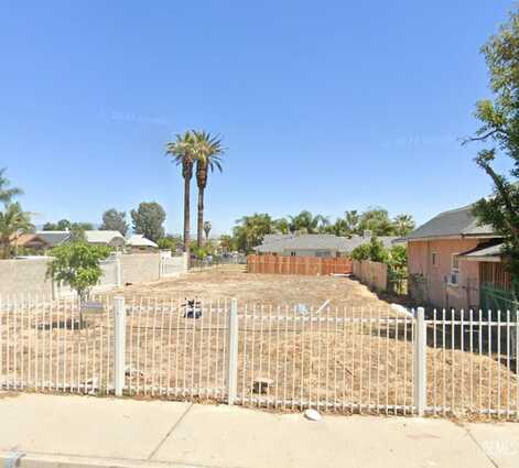 1331 Beale Avenue, Bakersfield, CA 93305