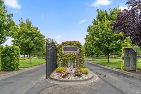 426 Secretariat Court, Santa Rosa, CA 95401