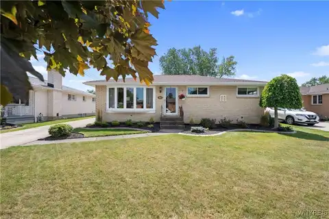 11 Mckenzie Court, Cheektowaga, NY 14227