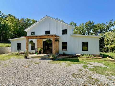 5795 Iron Mountain Road, Mountain View, AR 72560