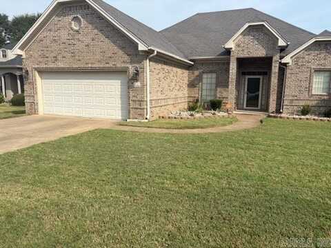 66 Woodridge Dr, Little Rock, AR 72204