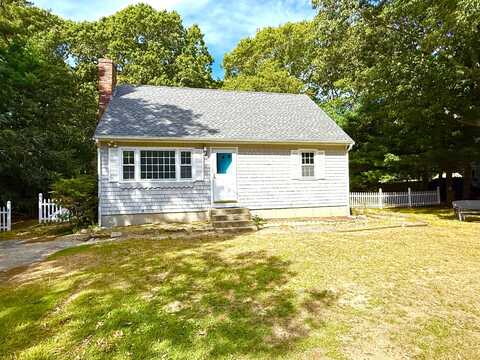 49 St Marks Road, Falmouth, MA 02540