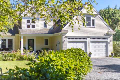5 Aviators Lane, Sandwich, MA 02563