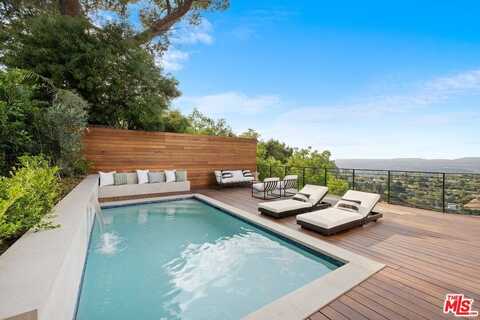 8620 Skyline Dr, Los Angeles, CA 90046