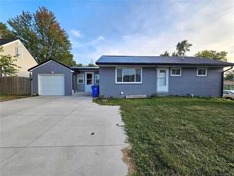 727 37th Street NE, Cedar Rapids, IA 52402