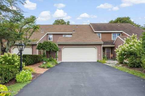 18 Quincy Road, Bethlehem, NY 12077