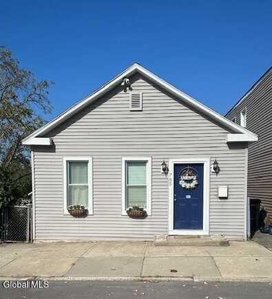 785 6th Avenue, Troy, NY 12182