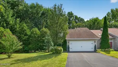 17 Green Meadow Drive, Clifton Park, NY 12065