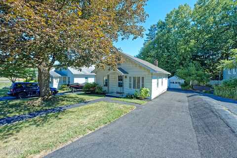 34 Cooper Avenue, Brunswick, NY 12180