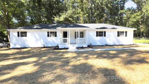 308 Robinson Avenue, Matthews, NC 28104
