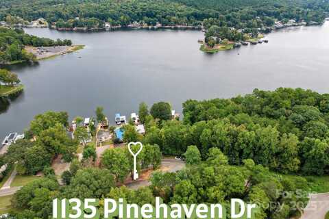 1135 Pinehaven Drive, New London, NC 28127