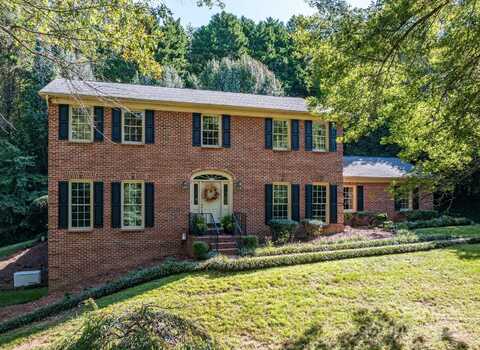 240 37th Avenue Place NW, Hickory, NC 28601
