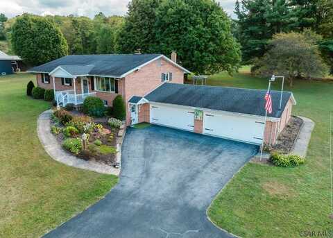 527 Maple Springs Road, Hollsopple, PA 15935