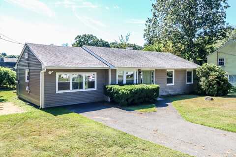 32 Hickory Street, Danbury, CT 06810