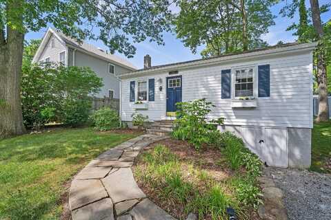 76 South Edgewood Road, East Lyme, CT 06357