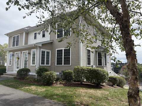 22 Hammer Place, Branford, CT 06405