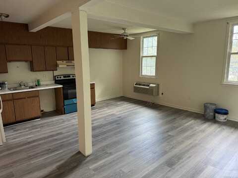 22 Main Street Extension, Simsbury, CT 06081