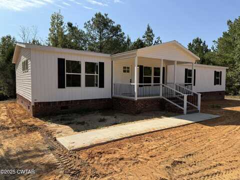 57 Scarlett LN, Lexington, TN 38351