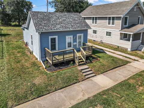 206 N 5th Avenue, Marshalltown, IA 50158