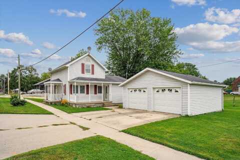 109 S West, Earlville, IA 52041