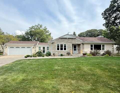 325 Loomis Avenue, Fort Dodge, IA 50501