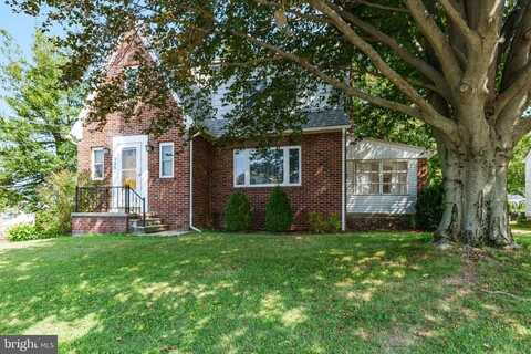 725 E MAIN STREET, MACUNGIE, PA 18062